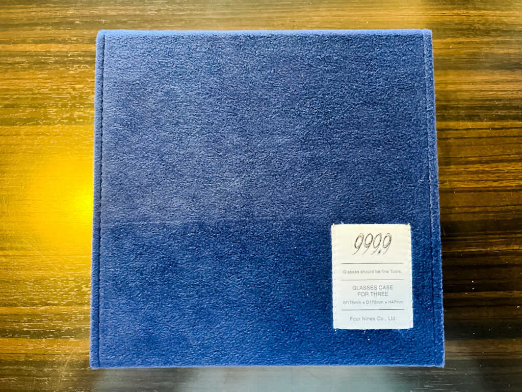 999.9
フォーナインズ
コレクションケース
3本収納
NAVY
BLUE
ネイビー
ブルー
青色