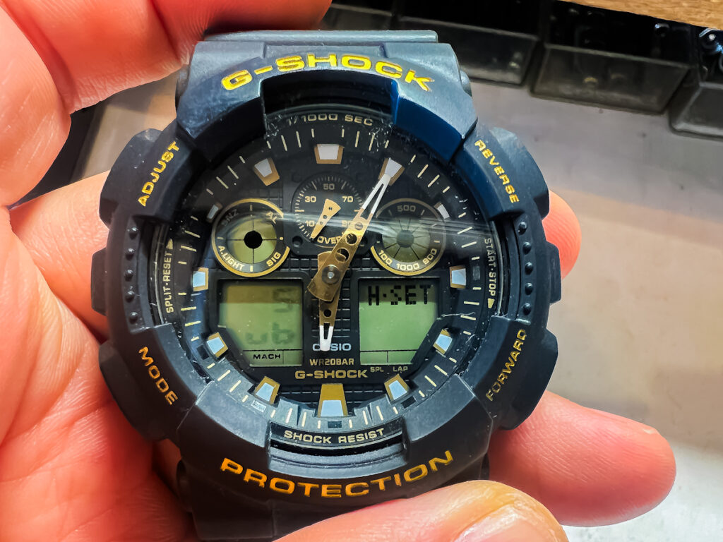 GA-100GBX
ジーショック
電池交換