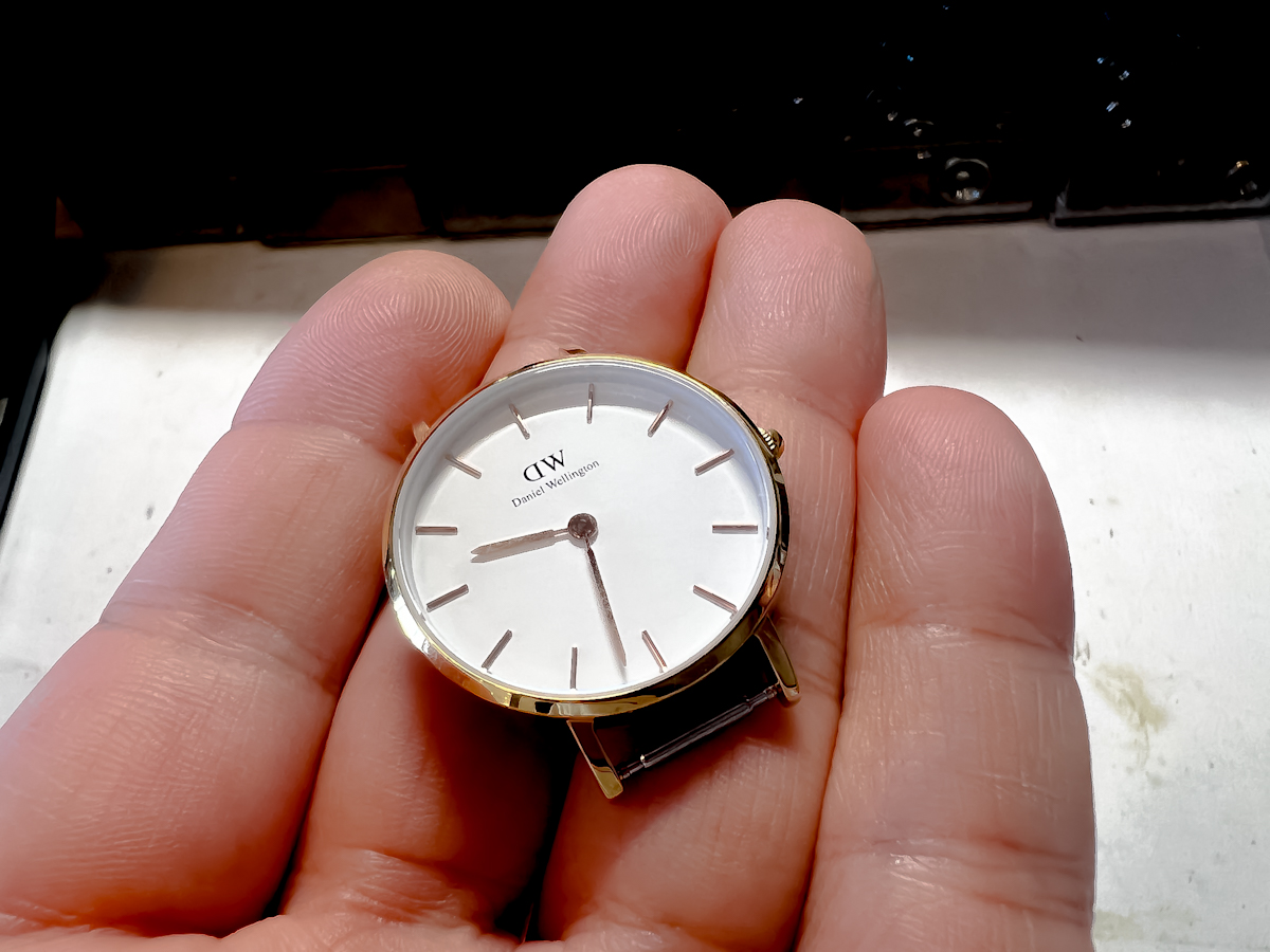 ダニエルウェリントン電池交換。CUTEなDanielWellington PINK