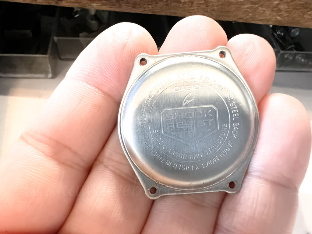 CASIO
裏蓋掃除
錆除去
静岡
時計修理
荒川時計店
