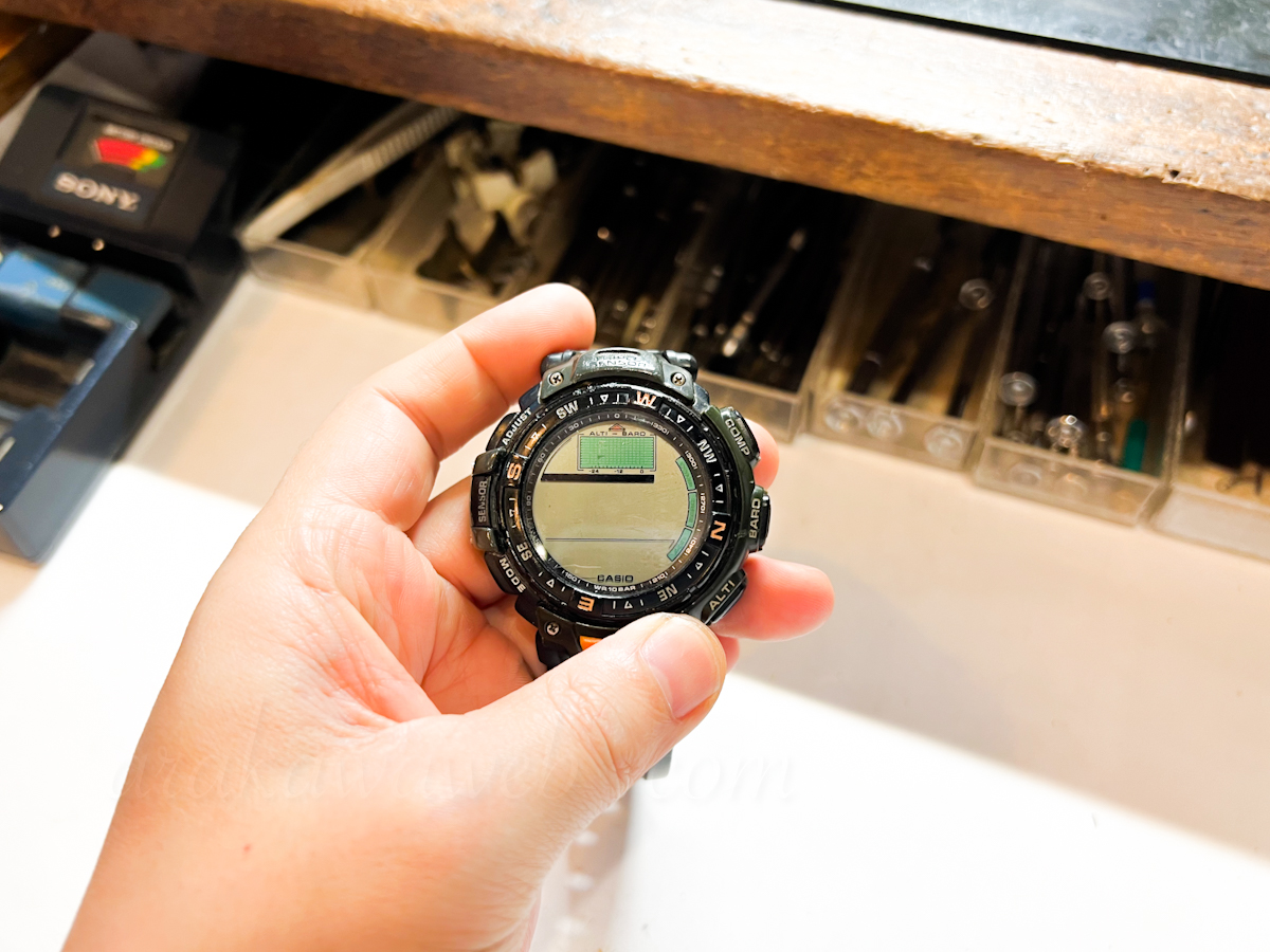 【CASIO PROTREK PRG-40】電池交換を実施｜静岡県の時計修理専門店ARAKAWA【1級時計修理技能士在籍】