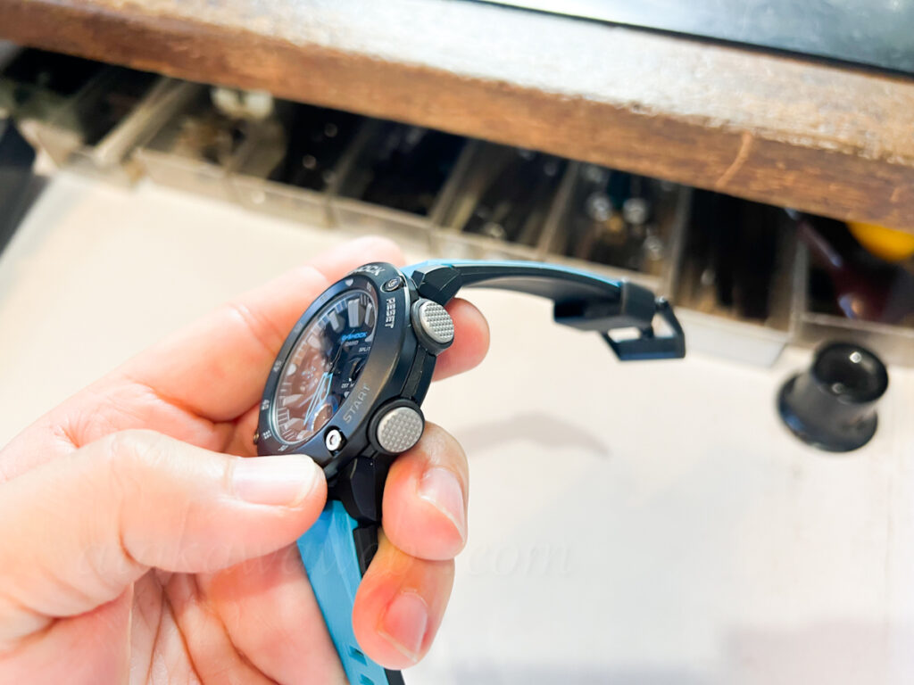 カシオ電池交換
ジーショック電池交換
GA-100