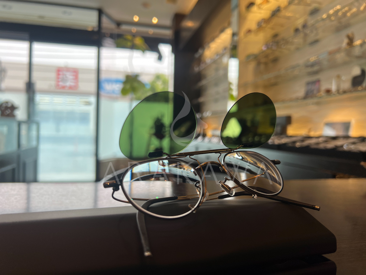 跳ね上げ機能 クリップオン アイバン EYEVAN