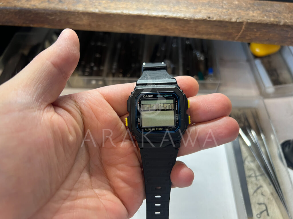 カシオ
デジタルウォッチ
FT-100W
電池交換