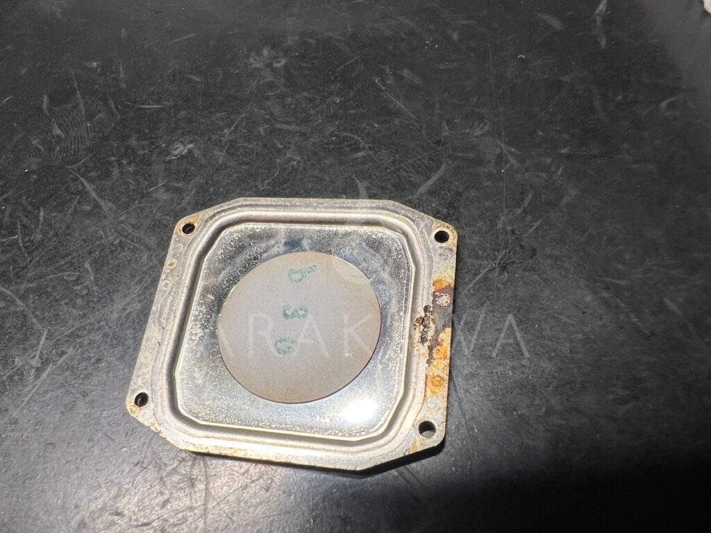 裏蓋
錆
FT-100W
カシオ
時計修理