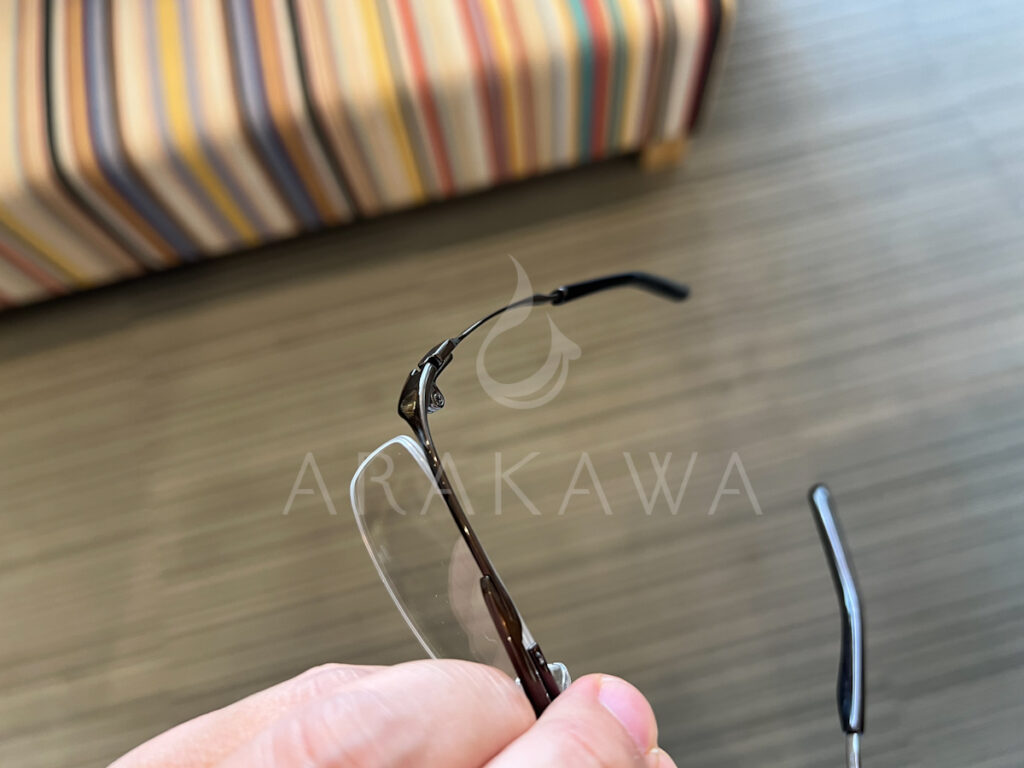 静岡
眼鏡作製技能士1級
フォーナインズ