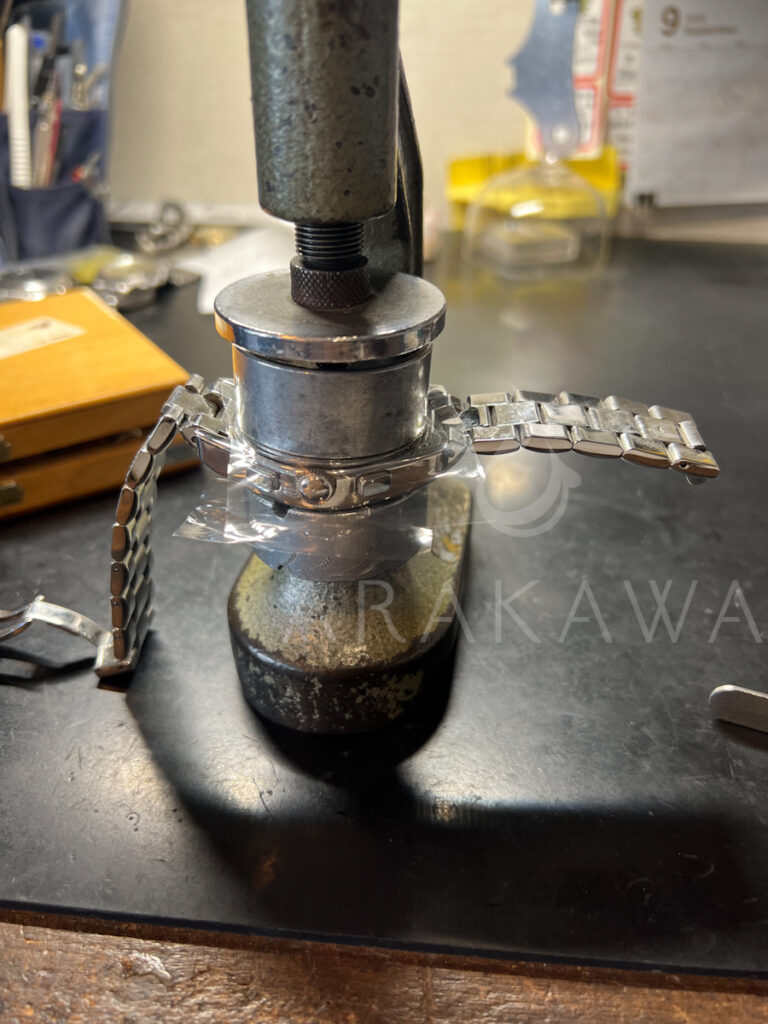 裏蓋閉め器
時計工具
静岡
アルマーニ
時計修理