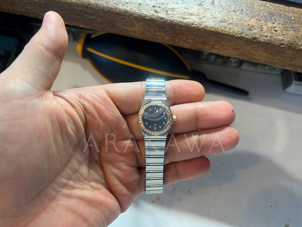 OMEGA
CONSTELLATION
オメガ
電池交換