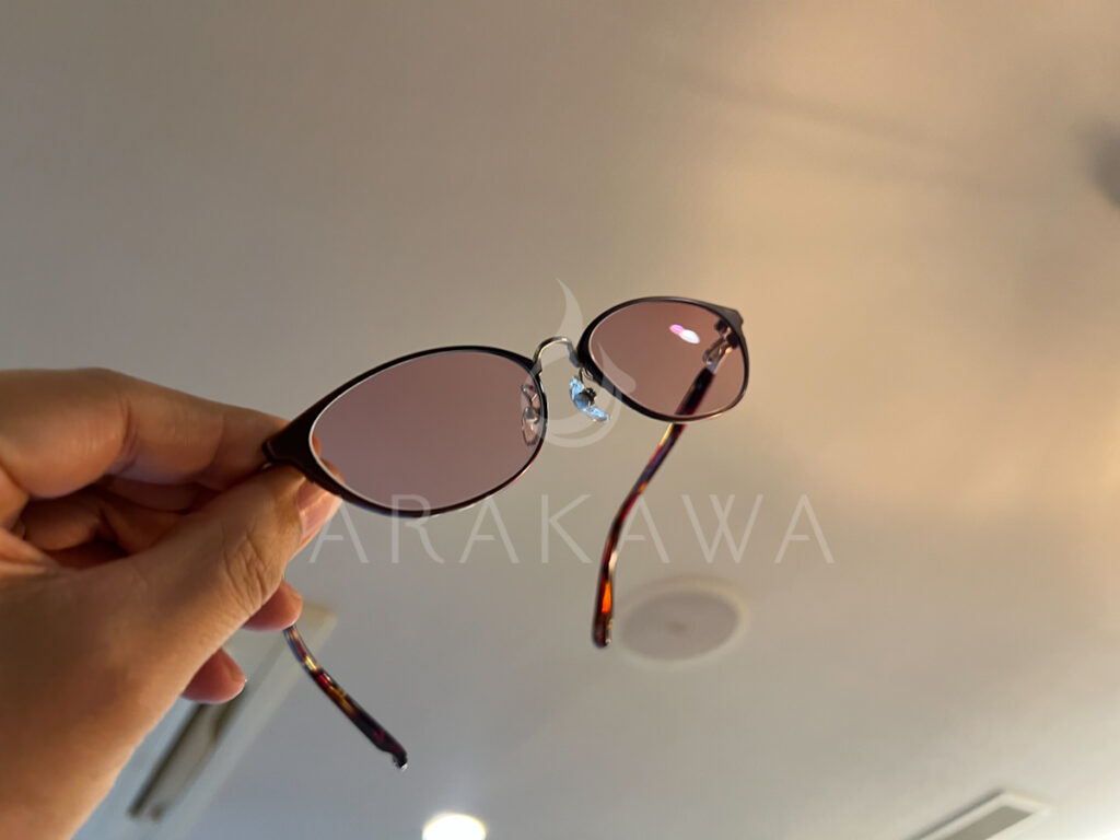 調光レンズ
ミスティ
FOURNINES