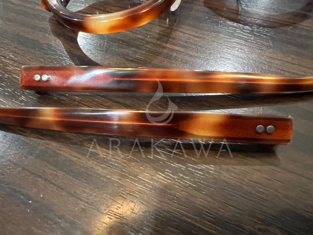 ARAKAWA
ARAKAWAWEB
眼鏡作製技能士１級
LESCA