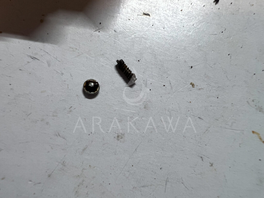 裏蓋ネジ
CASIO
G-SHOCK
TOUGHSOLAR
時計修理
静岡