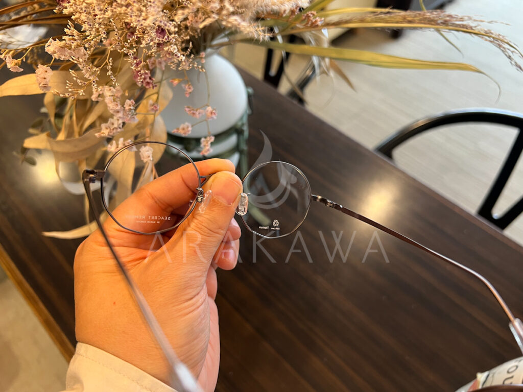 シークレットレメディ
S-081
グレージュマット
静岡
荒川時計店