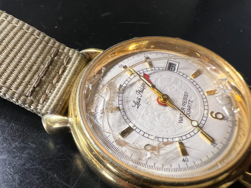 ガラス交換
時計修理
函南
ARAKAWA