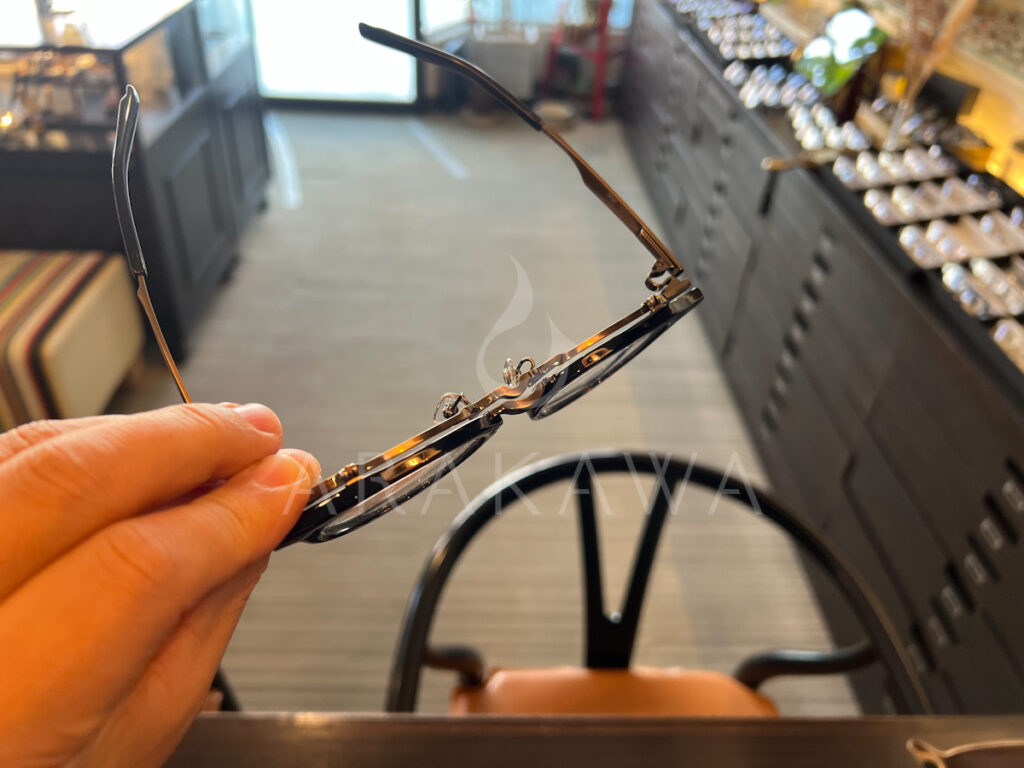 跳ね上げ式
眼鏡
フォーナインズ
M-400
静岡
函南
荒川時計店