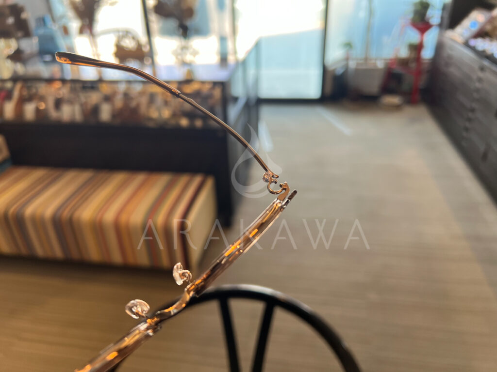 フォーナインズ
M-145
ライトブラウン
ホワイトゴールド