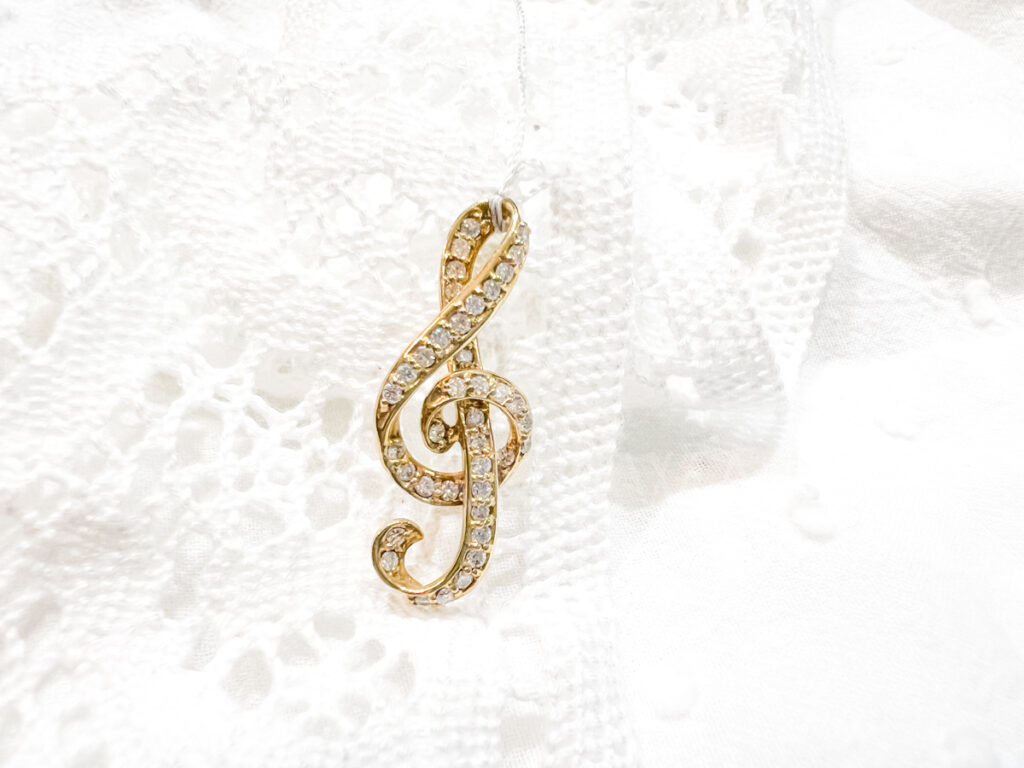 K18ネックレス
K18ペンダントヘッド
静岡
一点もの