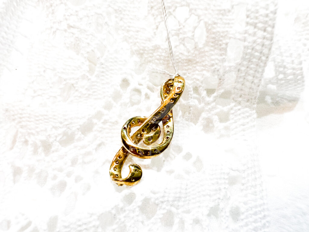 K18
ト音記号デザイン
ダイヤモンド
K18
ジュエリー