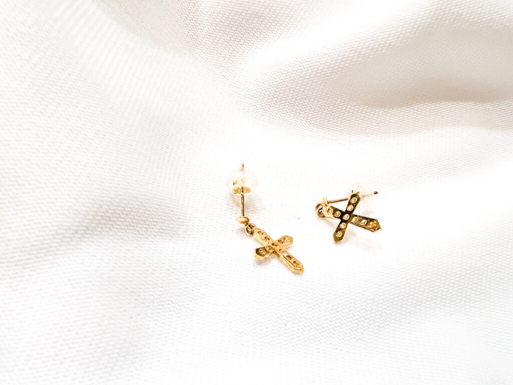 K18ピアス
ジュエリー
貴金属
ARAKAWA